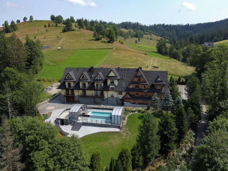 Odkryj Małe Ciche: 5 zaskakujących atrakcji, które Cię zachwycą!