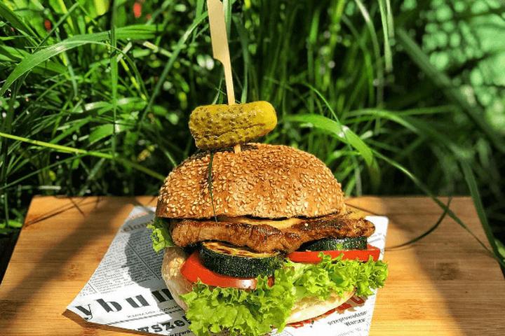 Odkryj smaki Masarni Kołobrzeg: 7 dań, które zachwycą Twoje podniebienie!