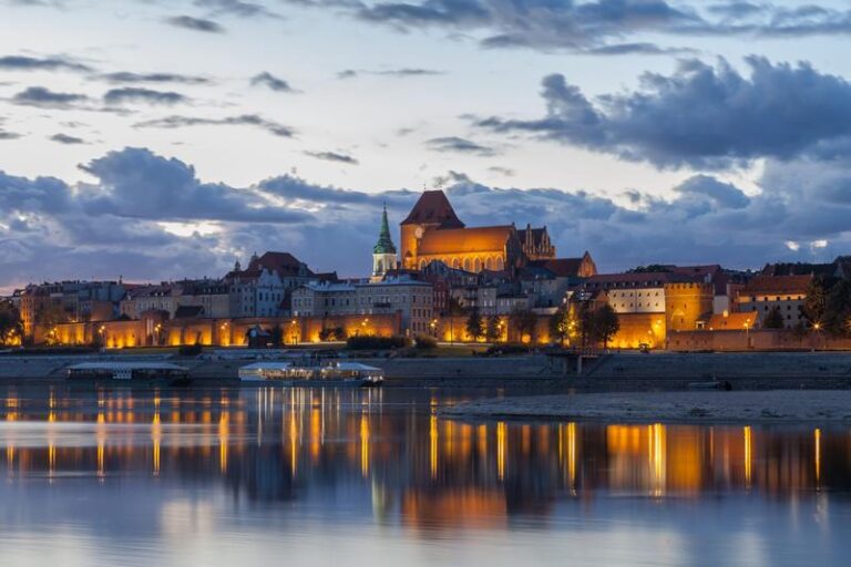 Odkryj Toruń: niezwykłe cuda, które musisz zobaczyć na własne oczy