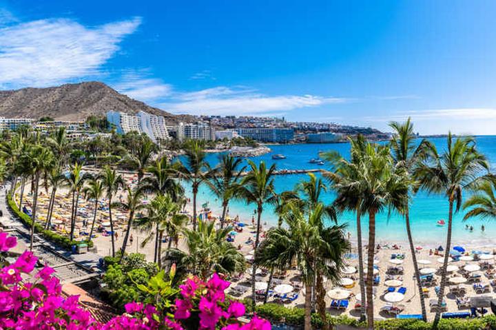 Wpływ warunków atmosferycznych na loty