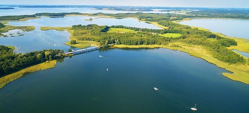 Odkryj 7 najpiękniejszych jezior w Polsce – idealne na rodzinny wypad