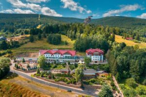 Odkryj tajemnice Białego Kamienia w Świeradowie-Zdroju!