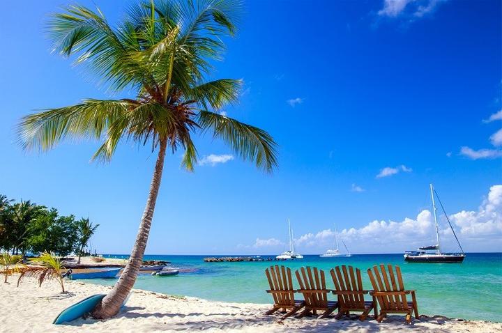 Luty w słońcu: Odkryj 10 najlepszych kierunków na ciepłe wakacje