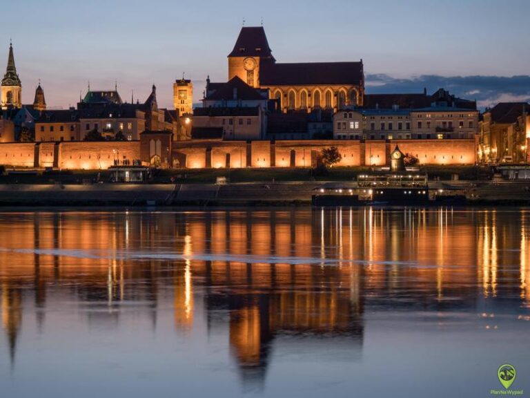 Odkryj Toruń: 7 fascynujących gotyckich skarbów i pysznych pierników, które warto zobaczyć