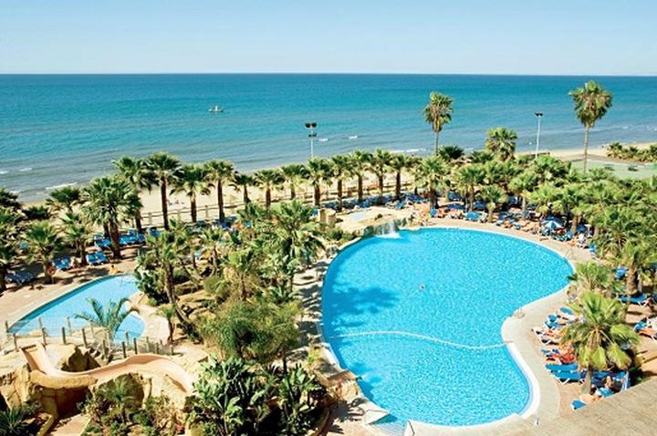 Słoneczne plaże jesienią