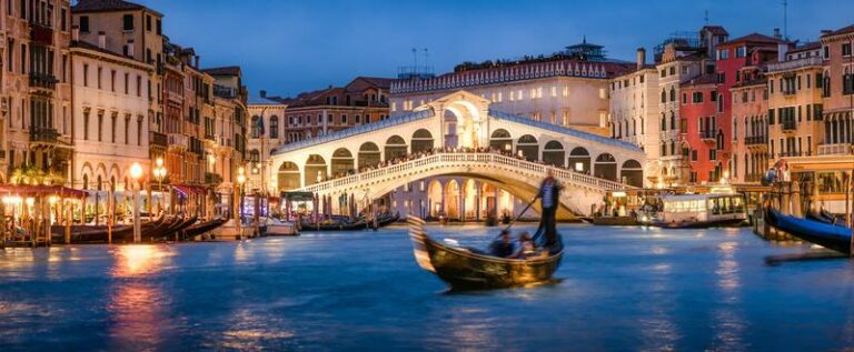 Odkryj 7 niezwykłych atrakcji Wenecji, które trzeba zobaczyć! Przewodnik po magicznym mieście