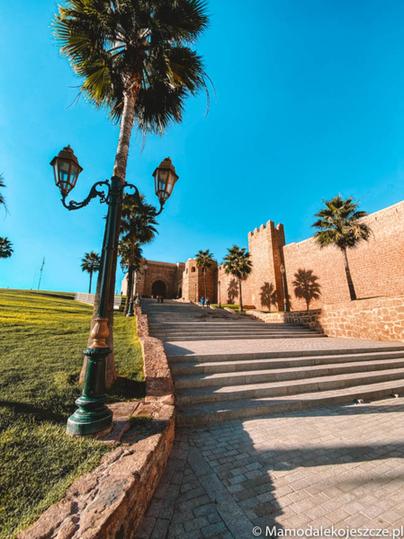 Zwiedzanie pięknych plaż