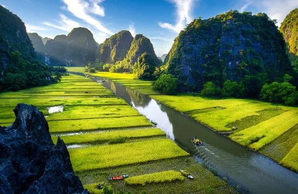 Czemu Ninh Binh to ukryty skarb, który zachwyca jak lądowe Ha Long Bay?