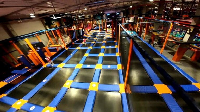 Odkryj największy park trampolin w Europie Centralnej – wyjątkowa zabawa czeka na Ciebie!
