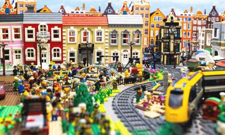 Zaskakujący świat klocków: wystawa LEGO w Krakowie zachwyca