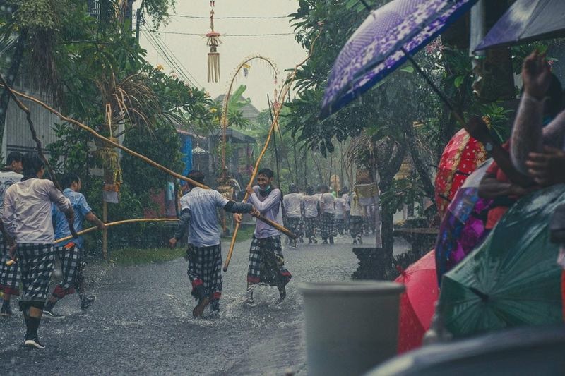 Pora deszczowa na Bali – kiedy jechać i jak zaplanować udane wakacje?