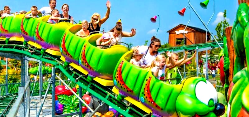 Rollercoastery w Polsce: top 3 miejsca dla fanów mocnych wrażeń